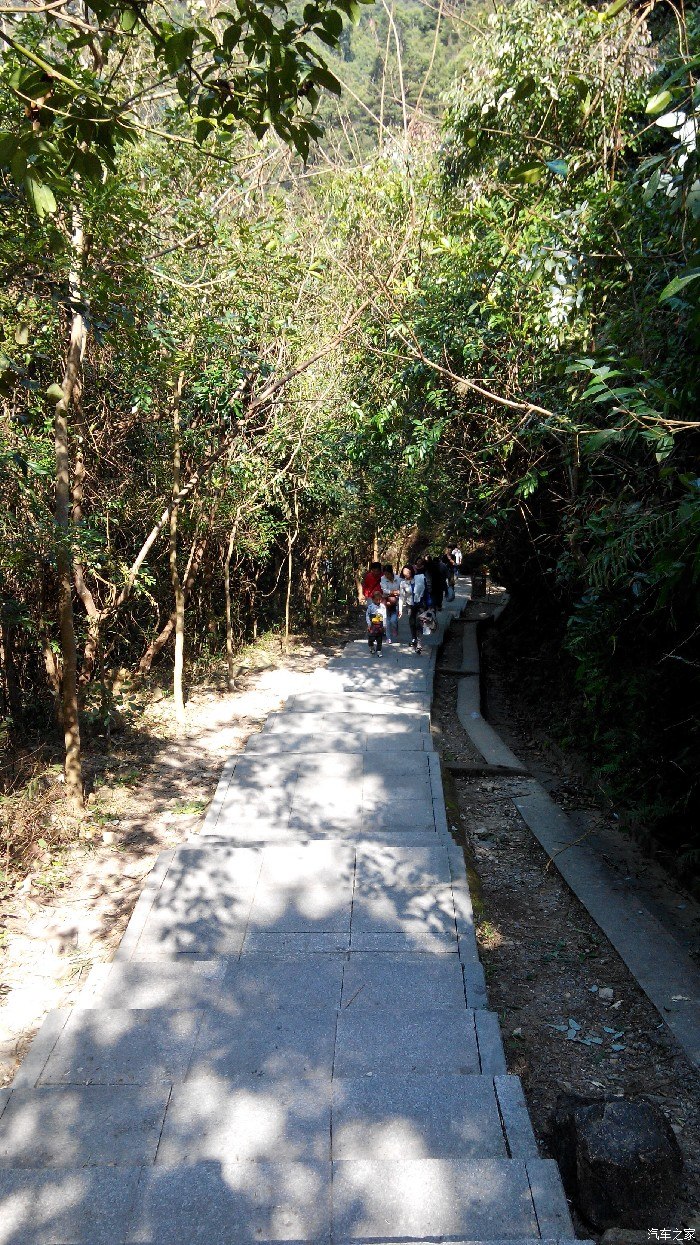 东莞第一峰银瓶嘴银屏山森林公园爬山