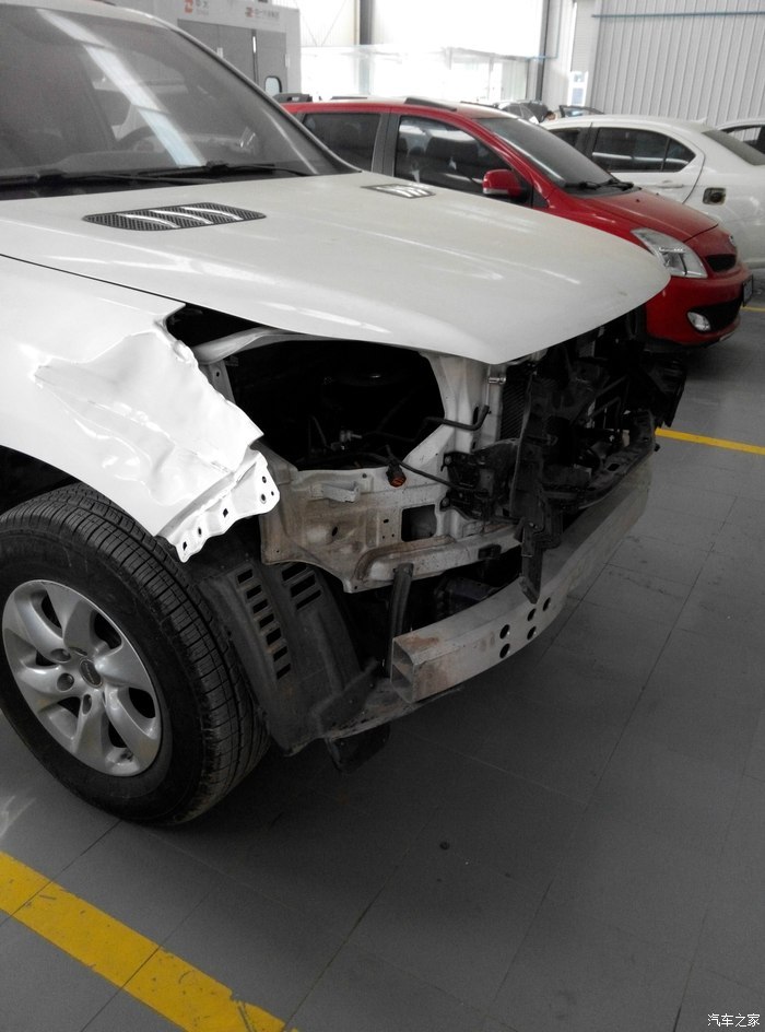 全宇宙神车h9第一撞秒霸道路虎卡宴一切豪车