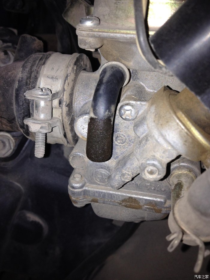 化油器小管漏油怎么回事