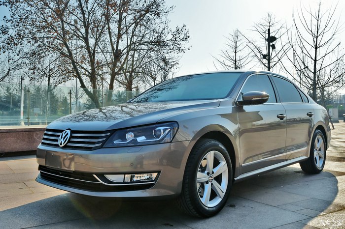 帕萨特18t御尊钛金色作业求认证