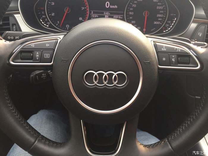 720 | 回复: 35 奥迪a7论坛 12款的2.8 收个三幅方向盘带气囊!