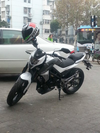 白色150nk,买了一个多月了.