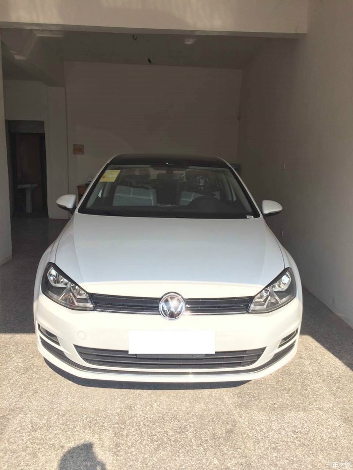 小白提车1.4tsi自动白色高尔夫7 (美女如云,想要可以带走)