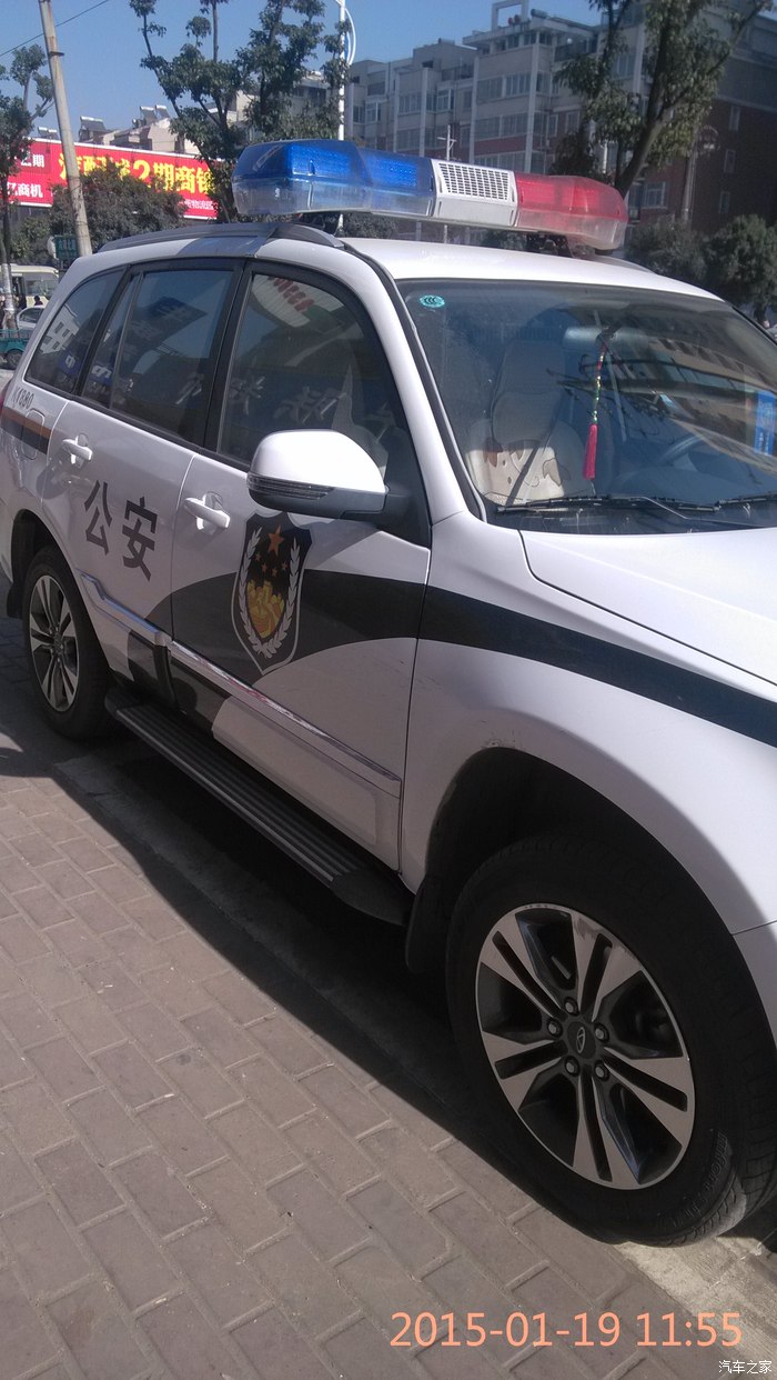 新款瑞虎3警车