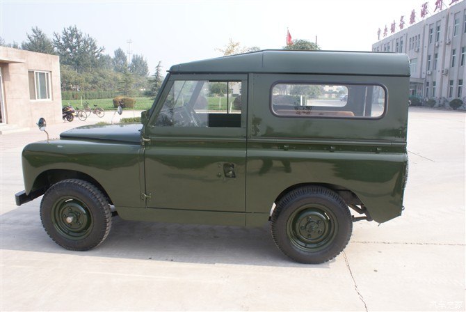 晒晒我家的老爷车,路虎卫士1代.