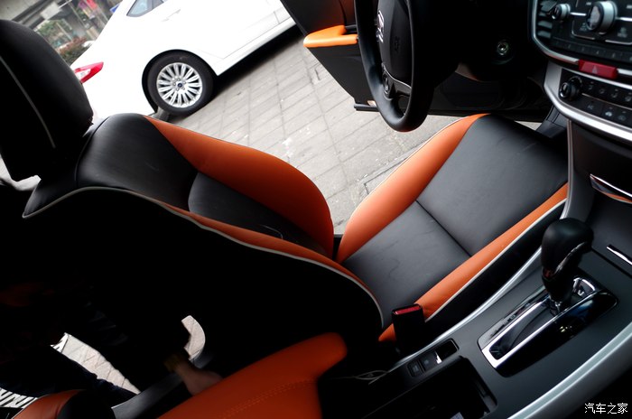 【图】雅阁橘红拼黑 白色滚边 内饰改装_上海论坛_汽车之家论坛
