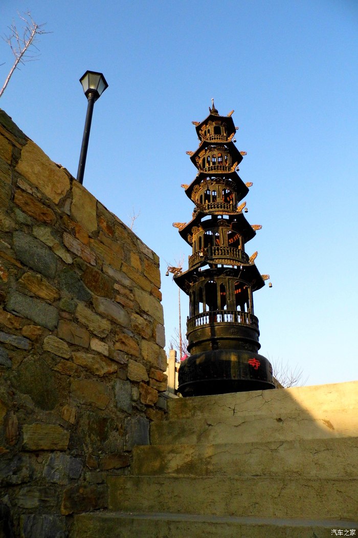 高而核桃园之"月牙寺"