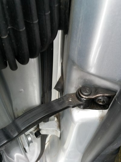 【图】大家要常清理车门的出水孔_朗逸论坛_汽车之家论坛