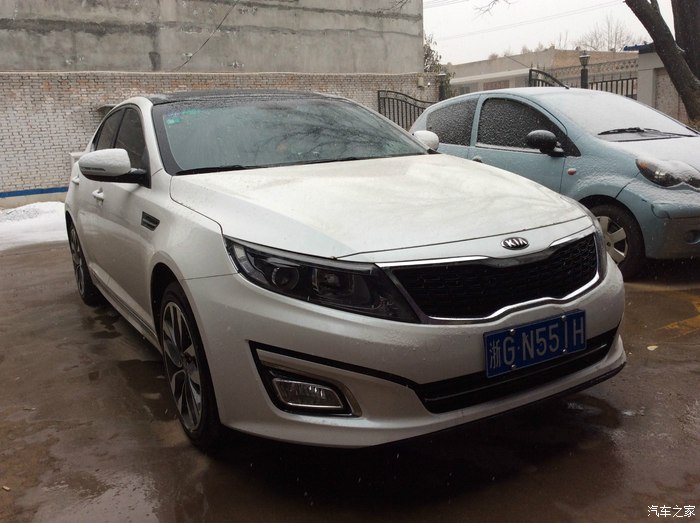 起亚k5上纽曼车pad2导航提升档次