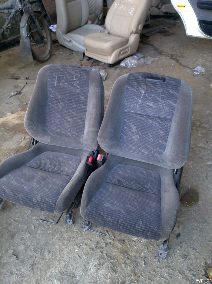 【图】烂富康继续折腾,,换座椅,,,_富康论坛_汽车之家论坛