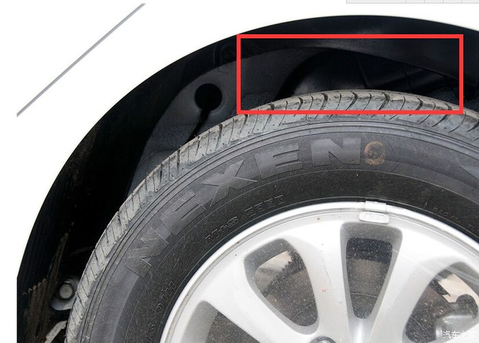 k3左后轮叶子板里这个是什么?