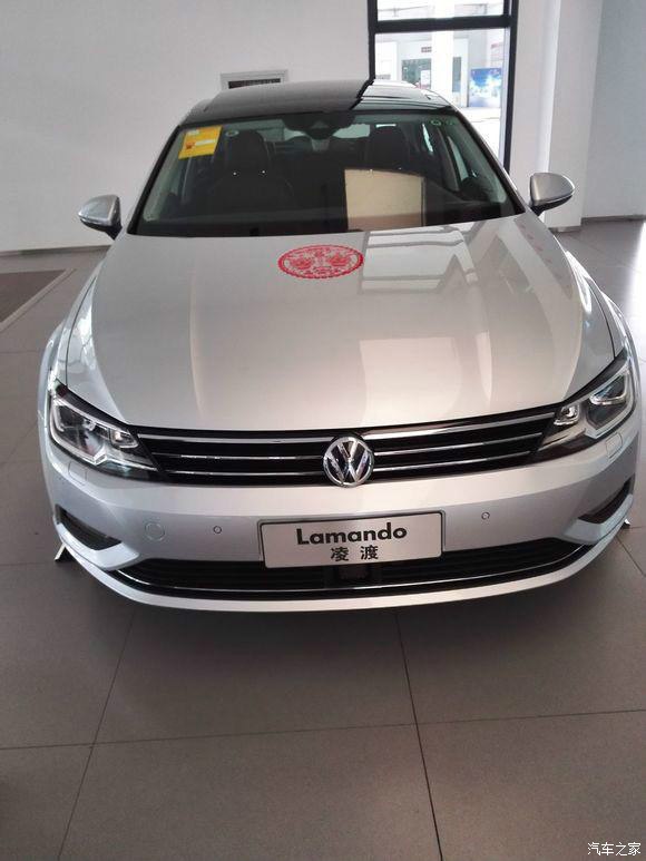 凌渡的前脸很有运动范儿,很大气,屁股也蛮好看的.