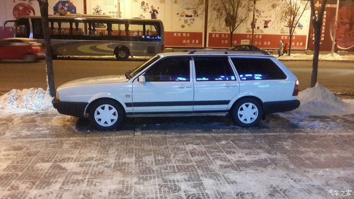 我的白色桑塔纳旅行车