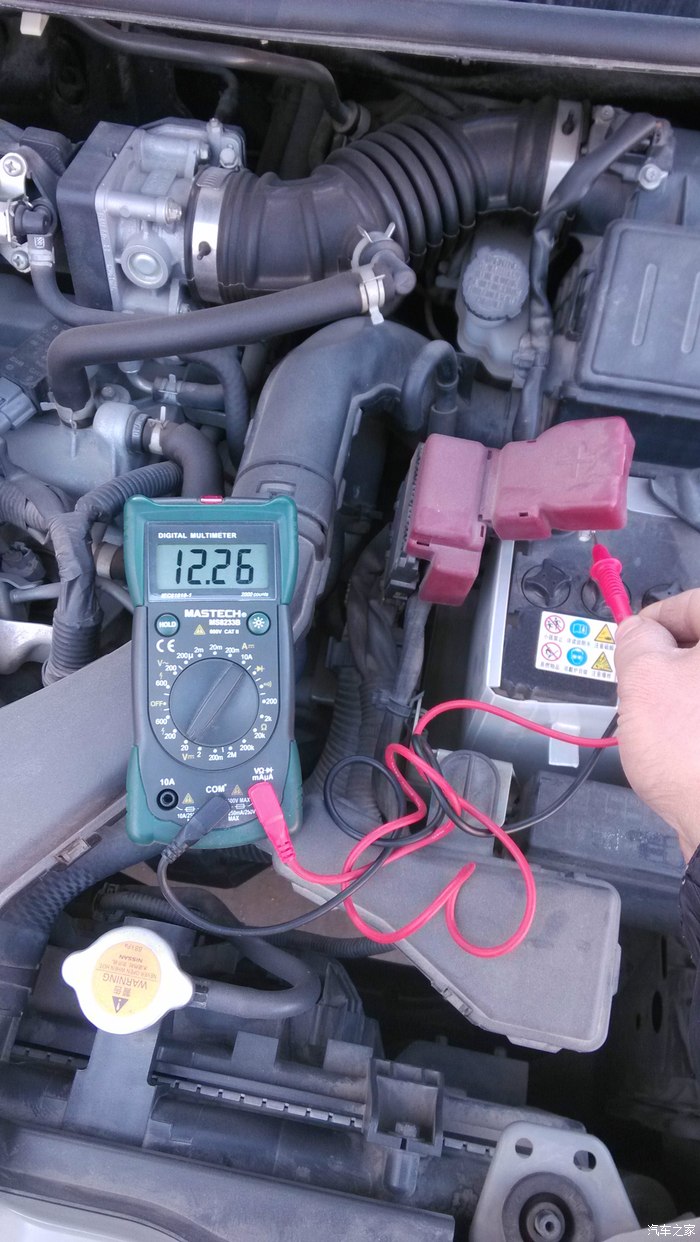 停车3小时后测量电瓶电压12点26v正常吗