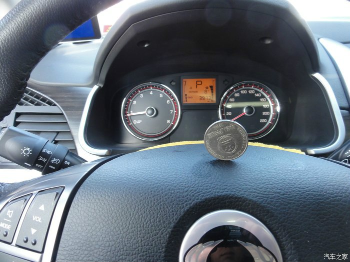 视频,柯兰多方向盘立币四千转不到。