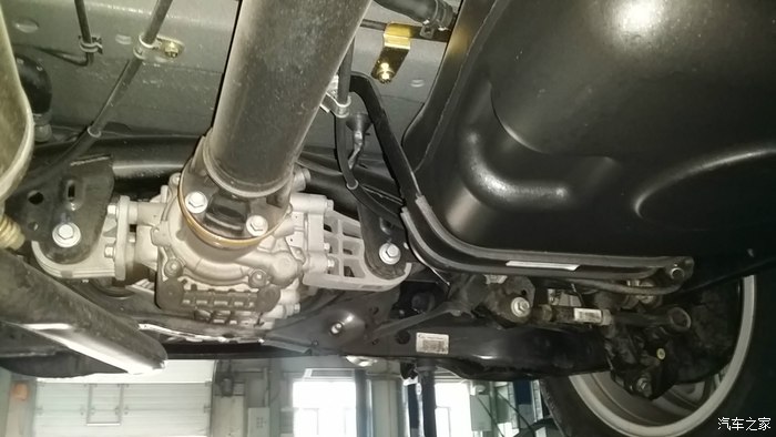 豪情手动四驱底盘照片