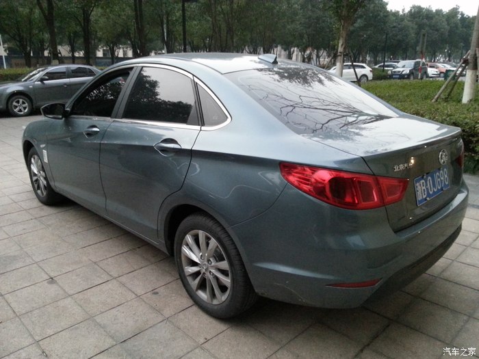 【图】新人求 红色的 灰色的 正面全彩照_绅宝d50论坛_汽车之家论坛