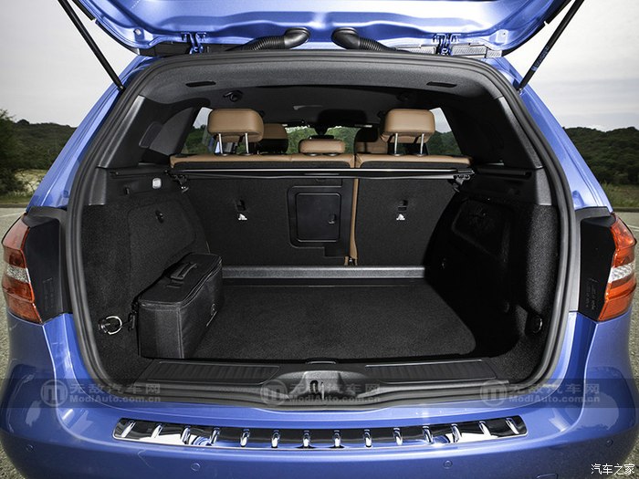 年轻老成梅赛德斯奔驰bclass历史