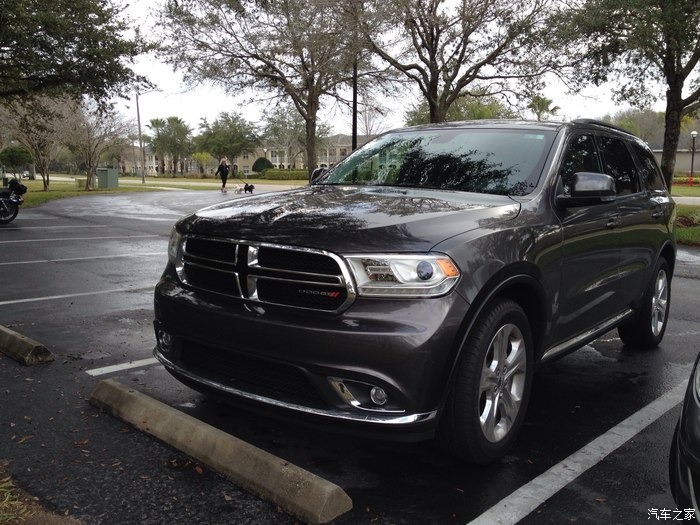 提车作业道奇杜兰戈36limited