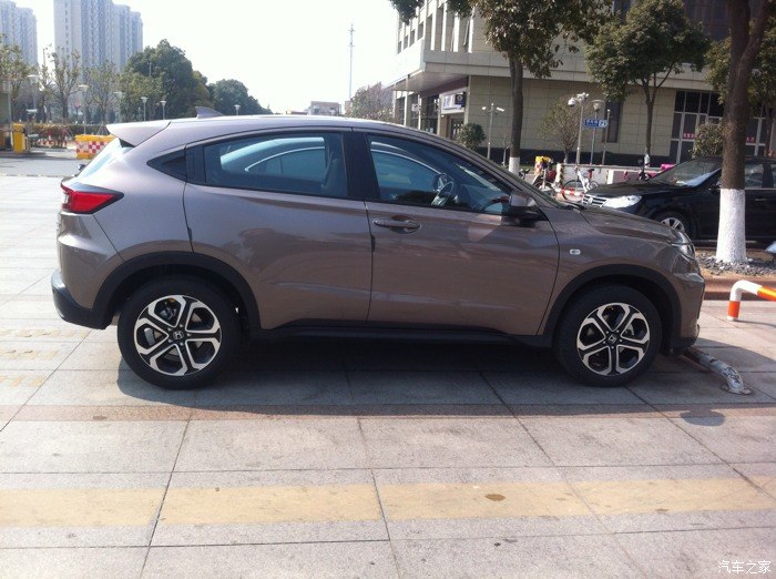 【图】帮老爹选车:上海炫金银xrv提车,多图!内含魔术座椅图!申精!