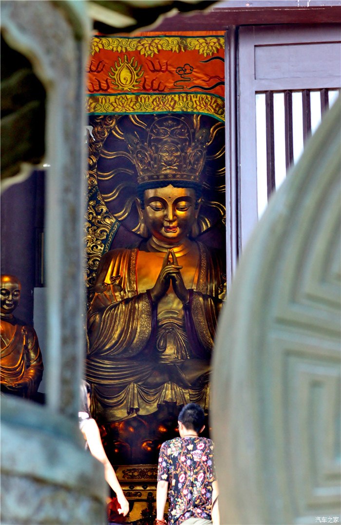 深圳佛文化的包容和观世音菩萨契应满足生命愿望大华兴寺