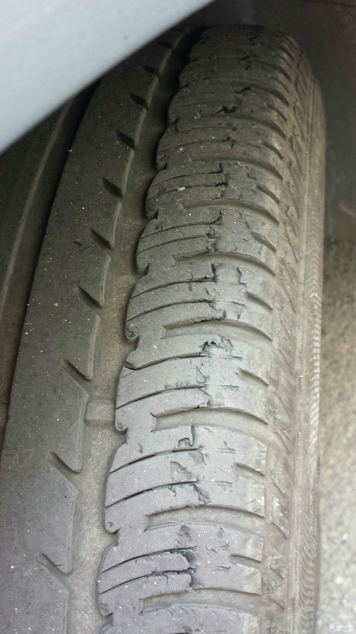投诉固特异轮胎脱皮
