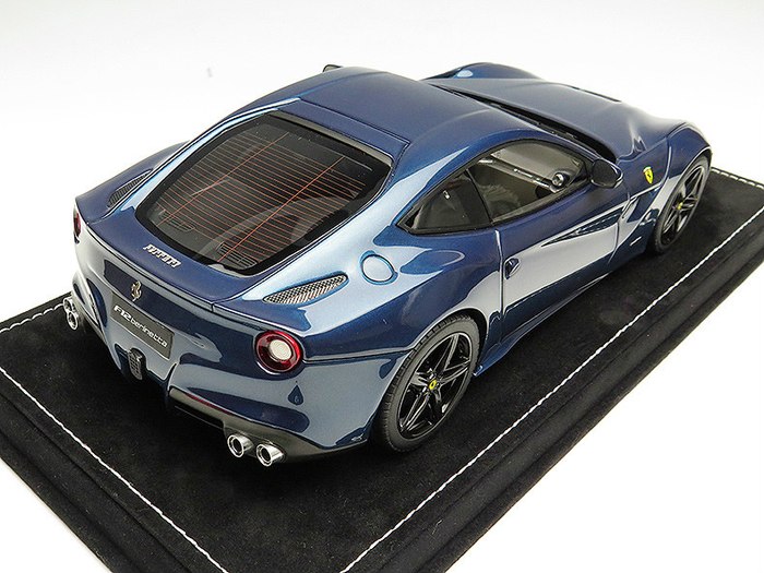 法拉利f12合金模型鉴赏