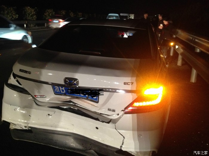 增图正月初六沈海高速大片17车追尾