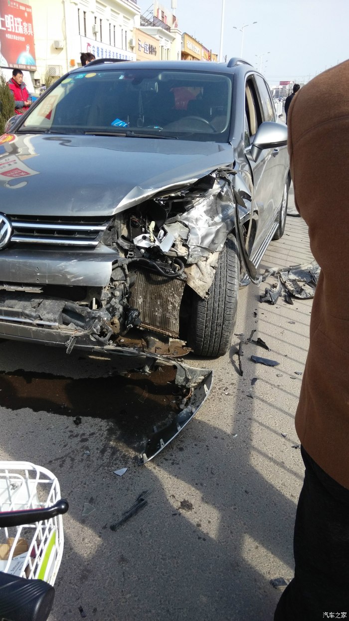 又出事故,有图有真相,豪车,任性!女司机,晕厥.