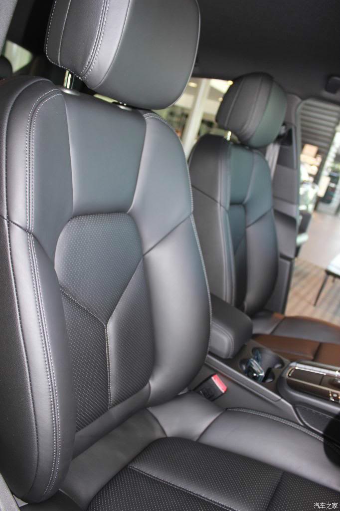 请问哪位大神是玛瑙灰内饰的吗有没有图片参考