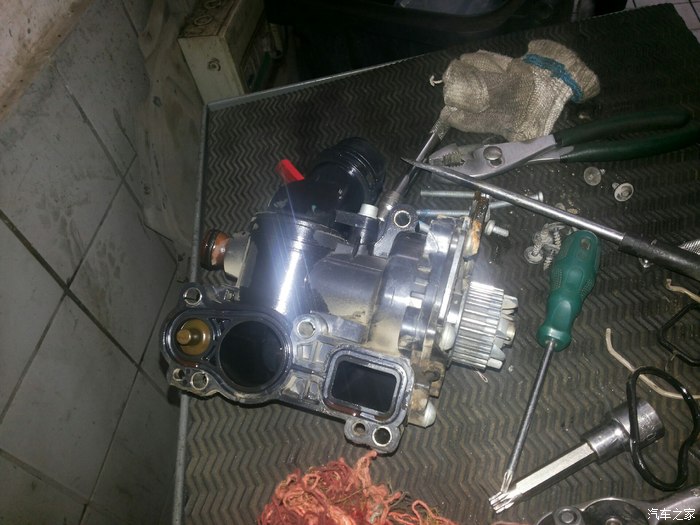 迈腾8万公里4s店换水泵