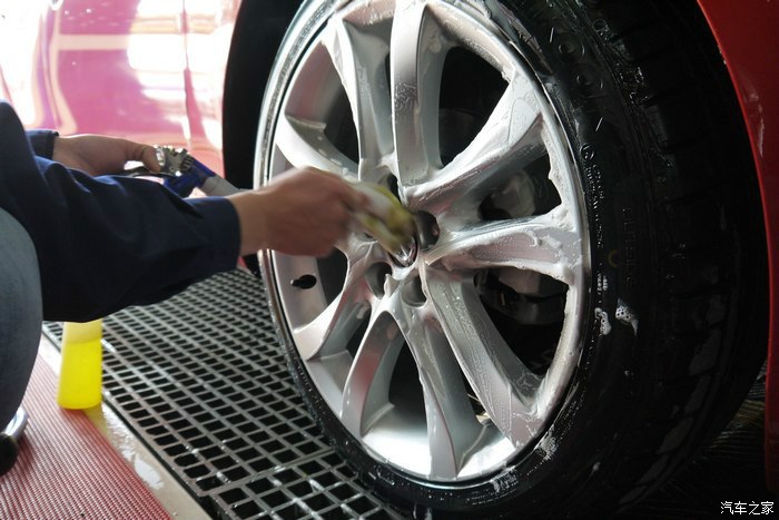 魂动红阿特兹漆面护理90张图详尽纪实