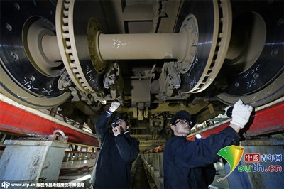 看看动车的刹车