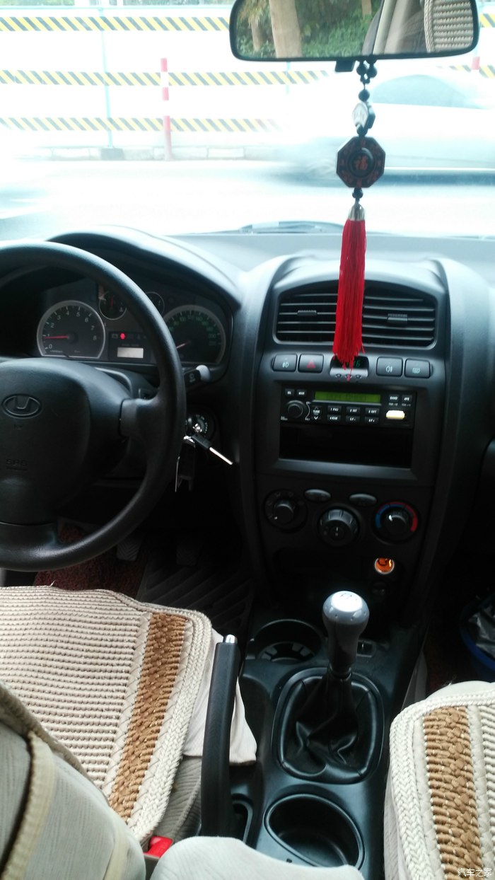 圣达菲全黑内饰欣赏