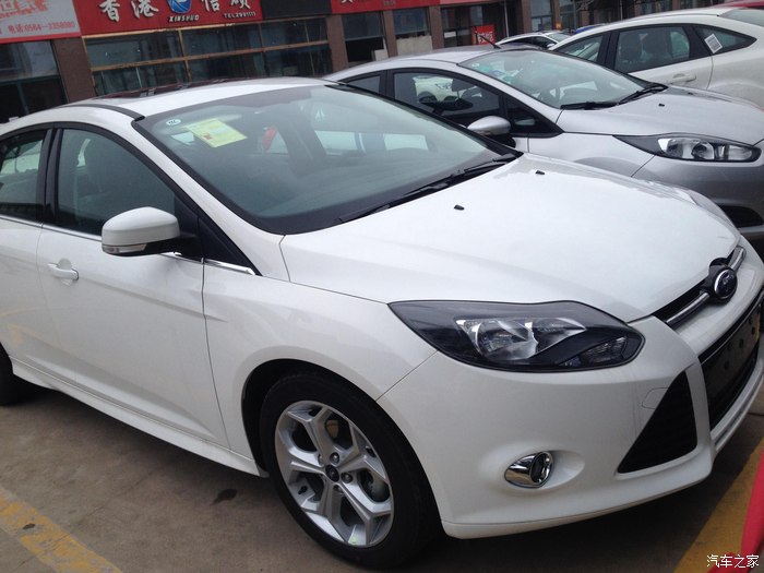 新福克斯2.0手动豪华提车!