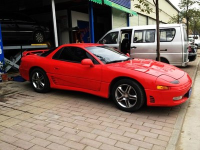 诚心想收一台三菱gt3000跑车玩玩