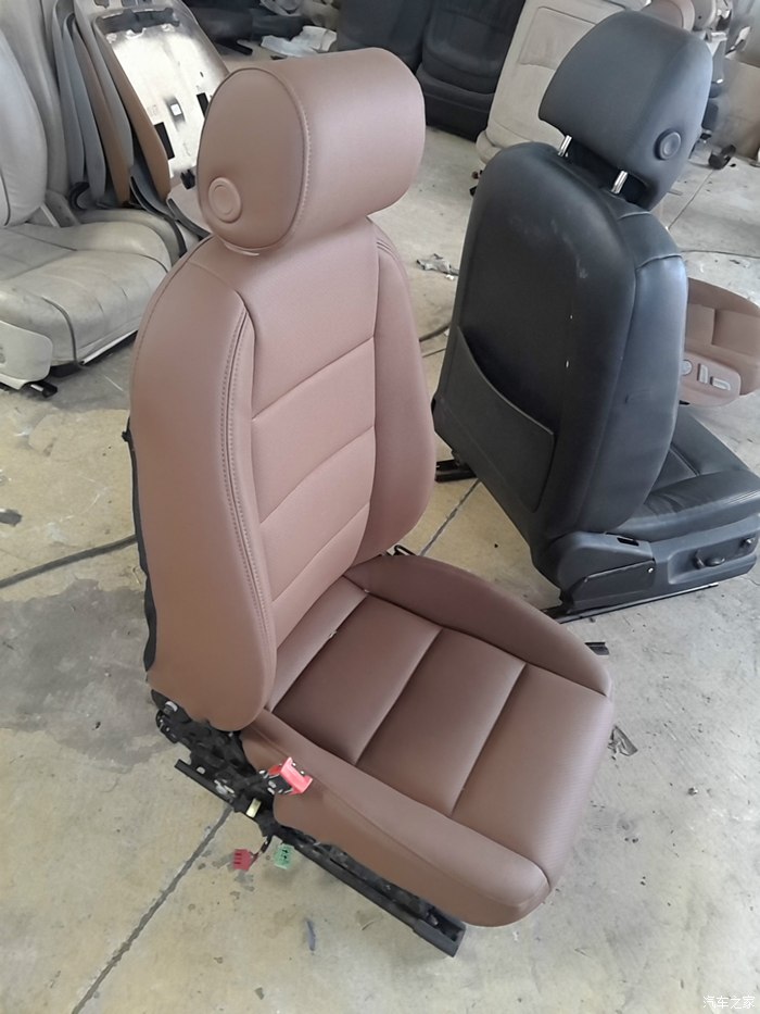 花冠喷子舒适再升级改宝马5系座椅