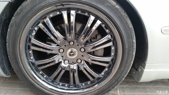 皇冠18寸电镀轮毂含低压胎四条卖了本人车主