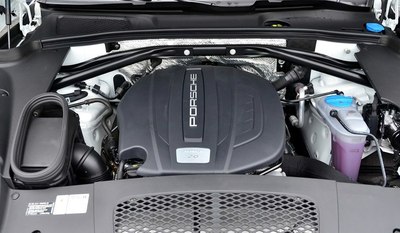 保时捷macan20t车友请注意观察下发动机缸盖