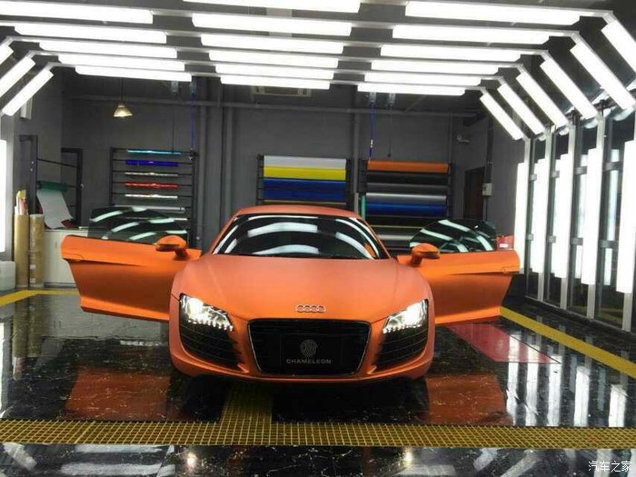 奥迪r8全车亚面电镀橙