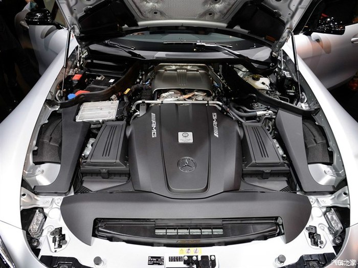 为什么新c63和amggt的4t发动机看着不一样国内s的500是哪种