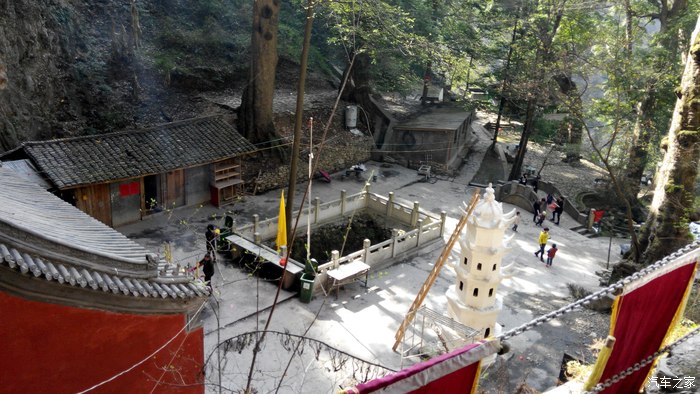 陕西cs75车友俱乐部西乡一日游七太白洞