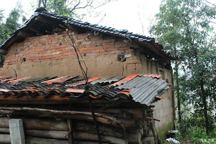 父亲盖的柴火房