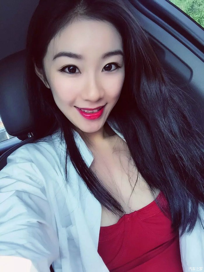 晒大小俩宝媳妇亲情出镜