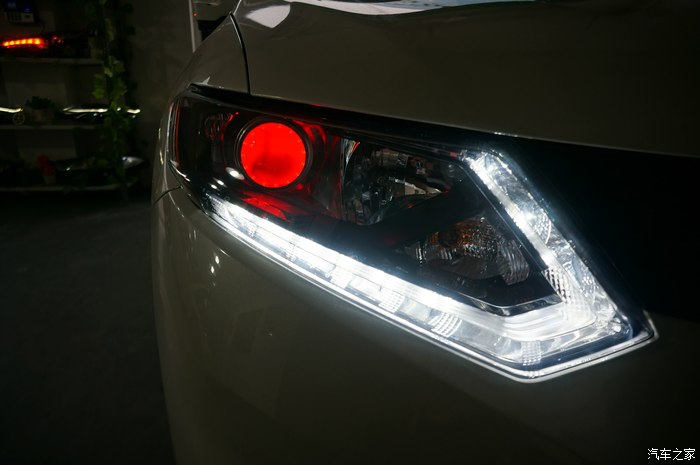 论坛最详细奇骏改车灯加骚b行车灯和雾灯