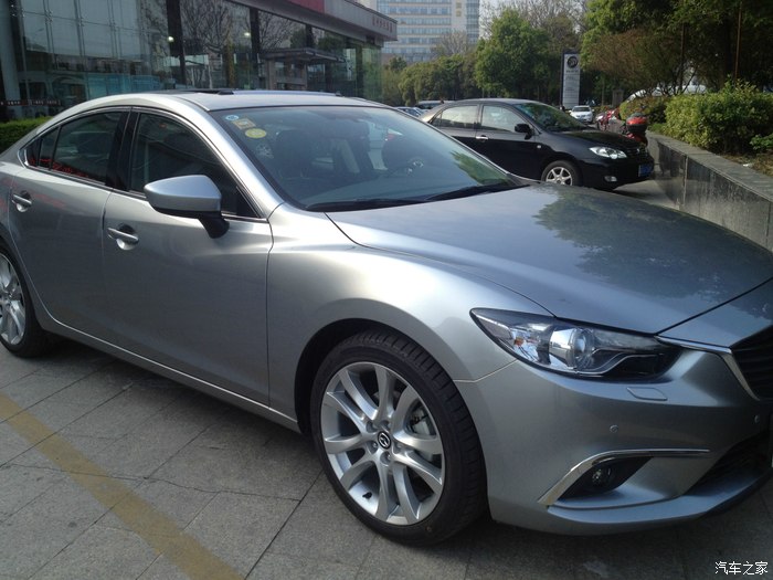 炫亮银阿特兹2.5顶配作业