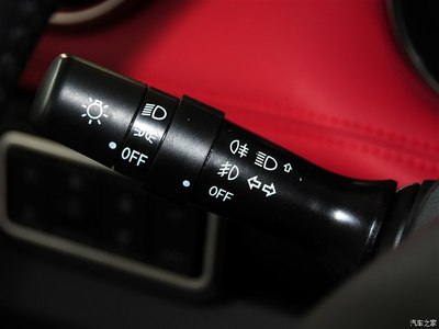 近光灯远光灯在哪?在线等