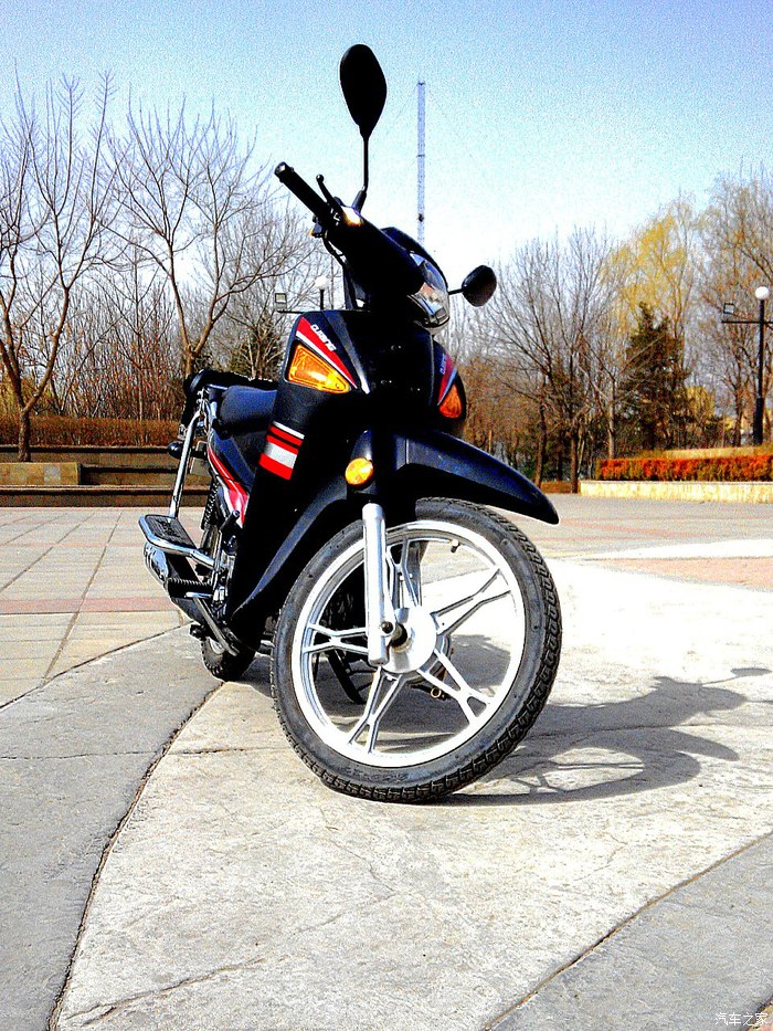 提车作业贴买了个最便宜的两轮弯梁小摩托