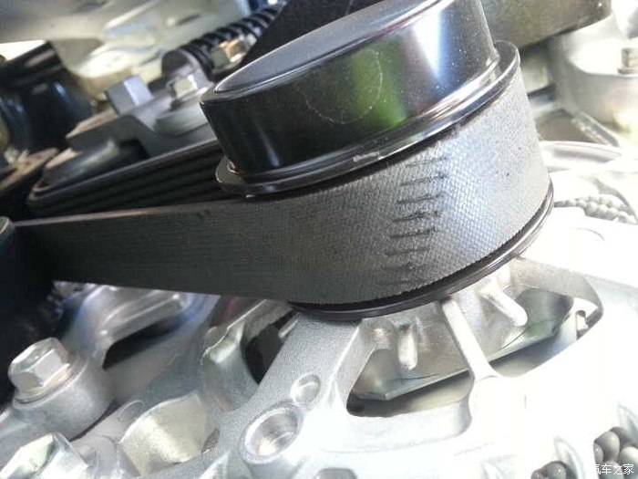 雷凌发动机皮带出事了
