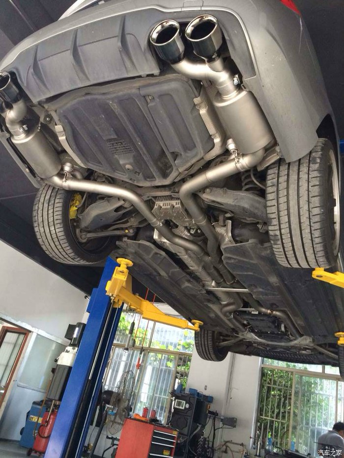 奔驰c63上身排气变身小钢炮